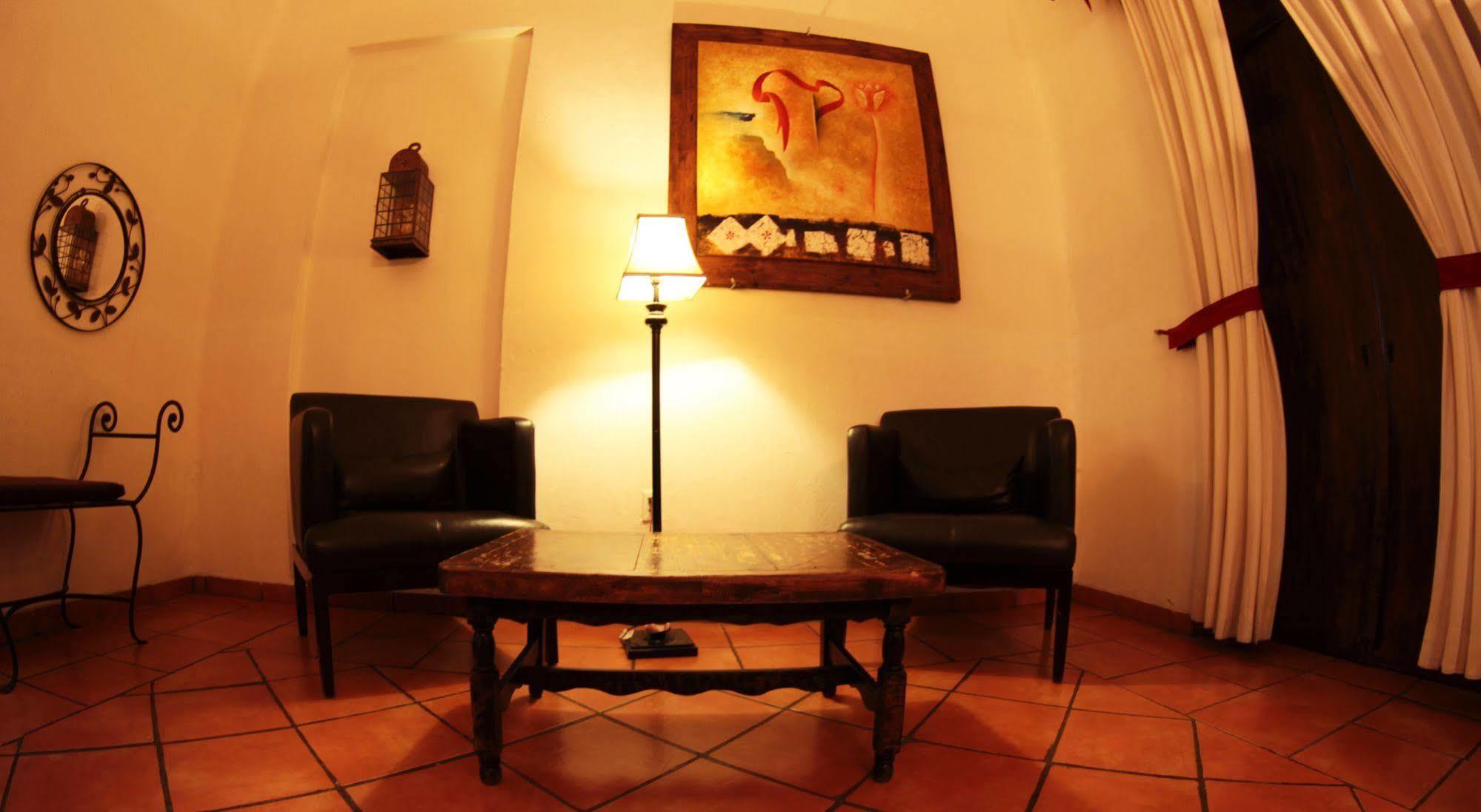 Hotel Casa Armonia トラケパケ エクステリア 写真